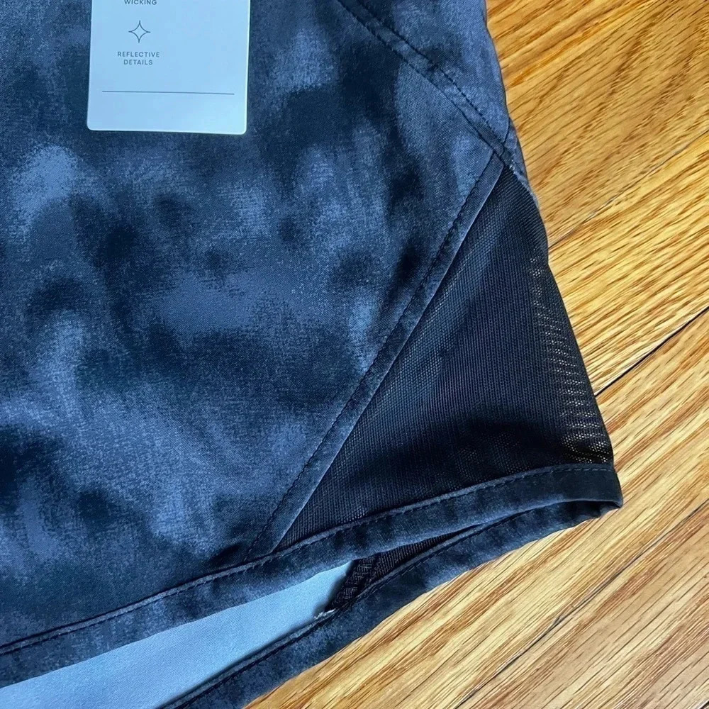 Mid-Rise Running shorts - Picture 4 of 5